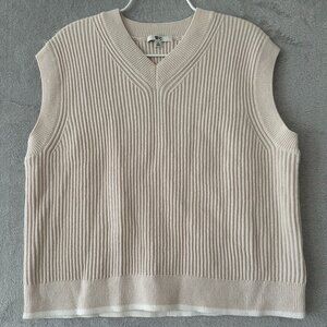 Uniqlo C V-Neck Sweater Vest in Off White, Size XL